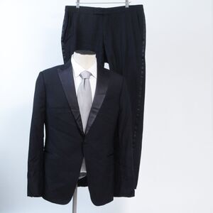 Z Zegna Tuxedo Men's Size 42R Black Textured Wool Peak Lapel Slim Fit Classic